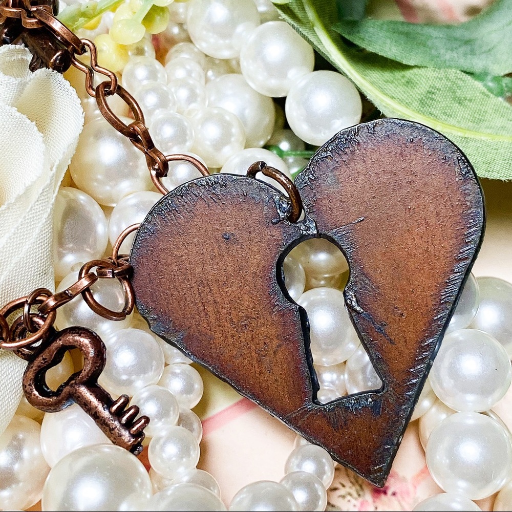 Heart padlock necklace